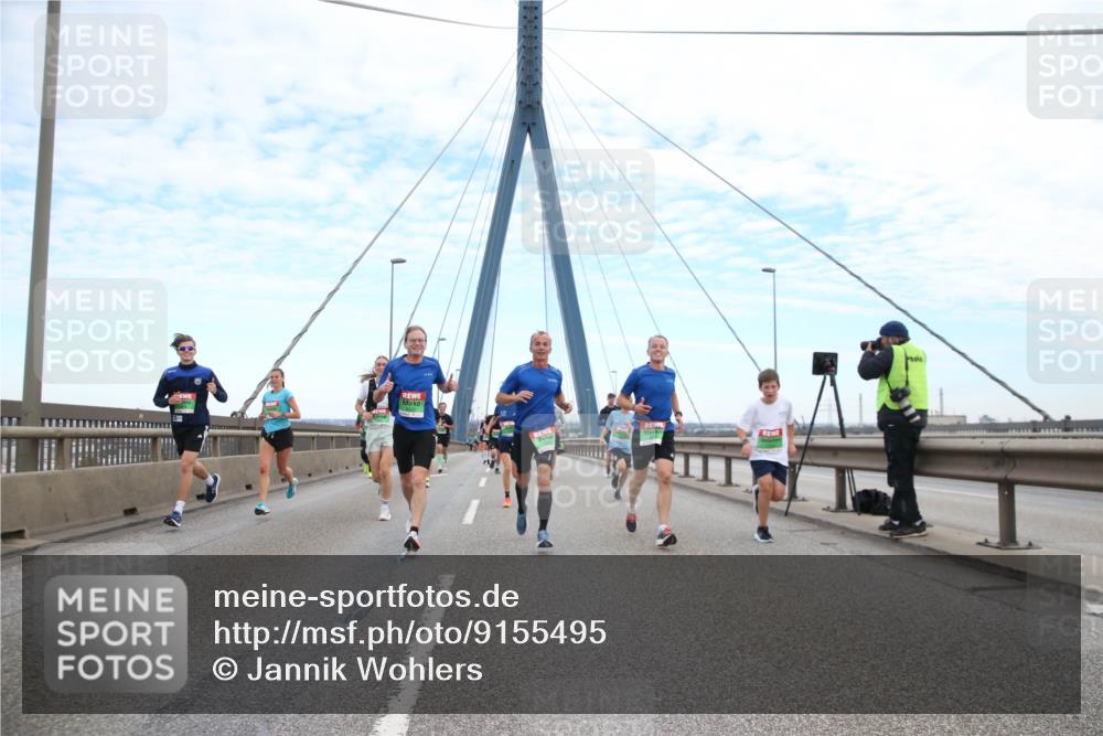 03.10.2025 - Köhlbrandbrückenlauf Jannik Wohlers http://msf.ph/oto/9155495 03.10.2025 15:22:26 Position 1  meine-sportfotos.de