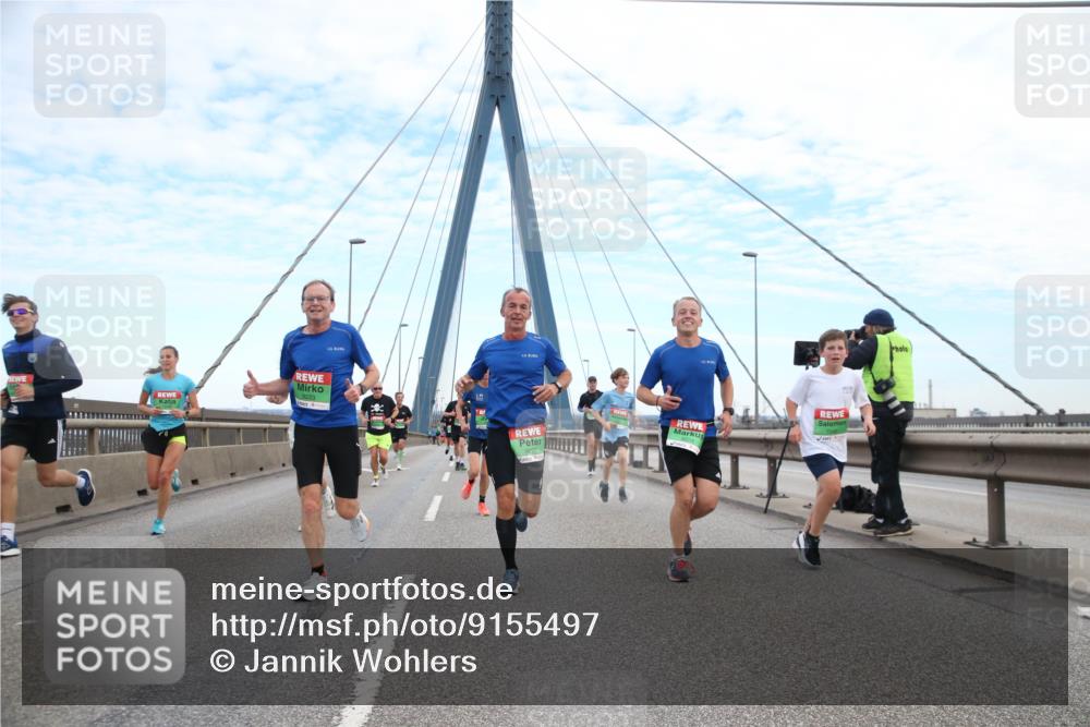 03.10.2025 - Köhlbrandbrückenlauf Jannik Wohlers http://msf.ph/oto/9155497 03.10.2025 15:22:26 Position 1 9223 meine-sportfotos.de