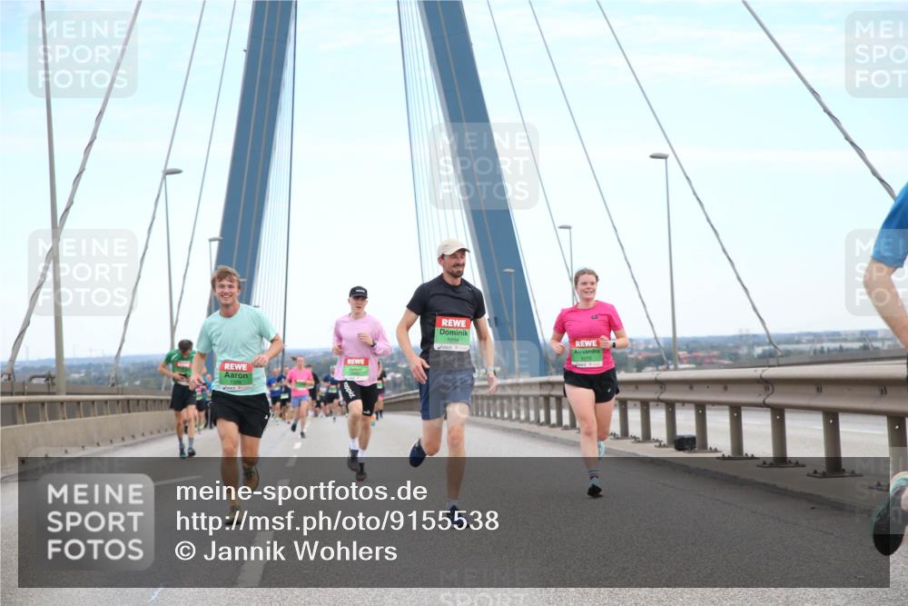 03.10.2025 - Köhlbrandbrückenlauf Jannik Wohlers http://msf.ph/oto/9155538 03.10.2025 15:22:38 Position 1 7238, 9370 meine-sportfotos.de
