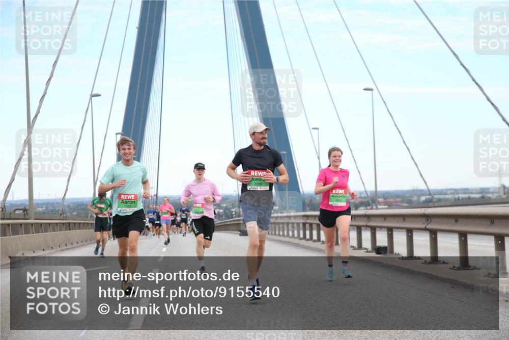 03.10.2025 - Köhlbrandbrückenlauf Jannik Wohlers http://msf.ph/oto/9155540 03.10.2025 15:22:39 Position 1 7329, 7238, 10 meine-sportfotos.de