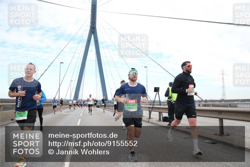 03.10.2025 - Köhlbrandbrückenlauf Jannik Wohlers http://msf.ph/oto/9155552 03.10.2025 15:22:54 Position 1  meine-sportfotos.de