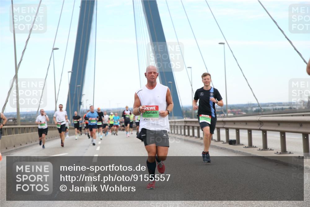 03.10.2025 - Köhlbrandbrückenlauf Jannik Wohlers http://msf.ph/oto/9155557 03.10.2025 15:22:56 Position 1 7031 meine-sportfotos.de