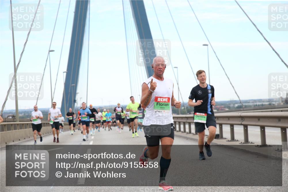 03.10.2025 - Köhlbrandbrückenlauf Jannik Wohlers http://msf.ph/oto/9155558 03.10.2025 15:22:56 Position 1 7031, 9453 meine-sportfotos.de