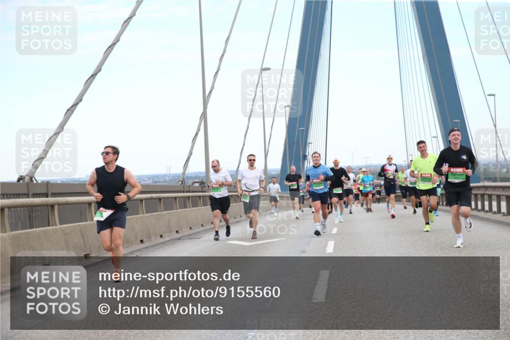 03.10.2025 - Köhlbrandbrückenlauf Jannik Wohlers http://msf.ph/oto/9155560 03.10.2025 15:22:58 Position 1  meine-sportfotos.de