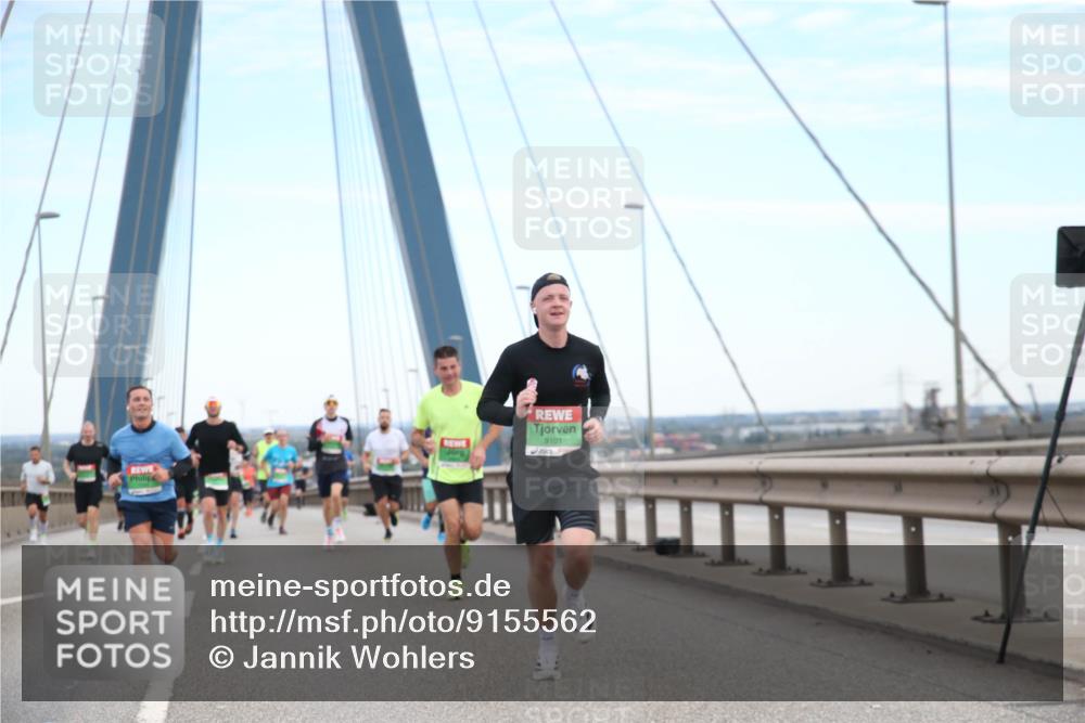 03.10.2025 - Köhlbrandbrückenlauf Jannik Wohlers http://msf.ph/oto/9155562 03.10.2025 15:22:59 Position 1 9101 meine-sportfotos.de