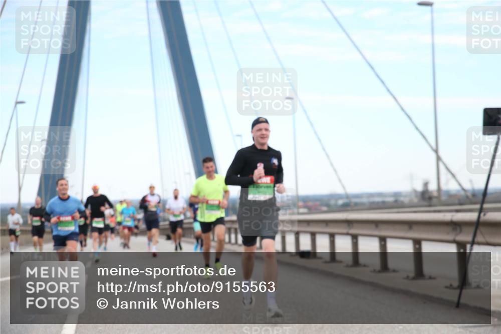 03.10.2025 - Köhlbrandbrückenlauf Jannik Wohlers http://msf.ph/oto/9155563 03.10.2025 15:22:59 Position 1  meine-sportfotos.de
