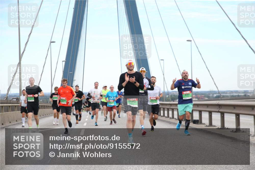 03.10.2025 - Köhlbrandbrückenlauf Jannik Wohlers http://msf.ph/oto/9155572 03.10.2025 15:23:03 Position 1 7094 meine-sportfotos.de