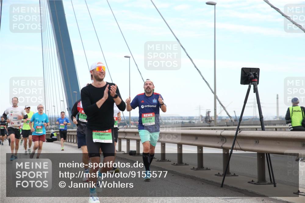 03.10.2025 - Köhlbrandbrückenlauf Jannik Wohlers http://msf.ph/oto/9155577 03.10.2025 15:23:04 Position 1 720, 7094, 7192 meine-sportfotos.de