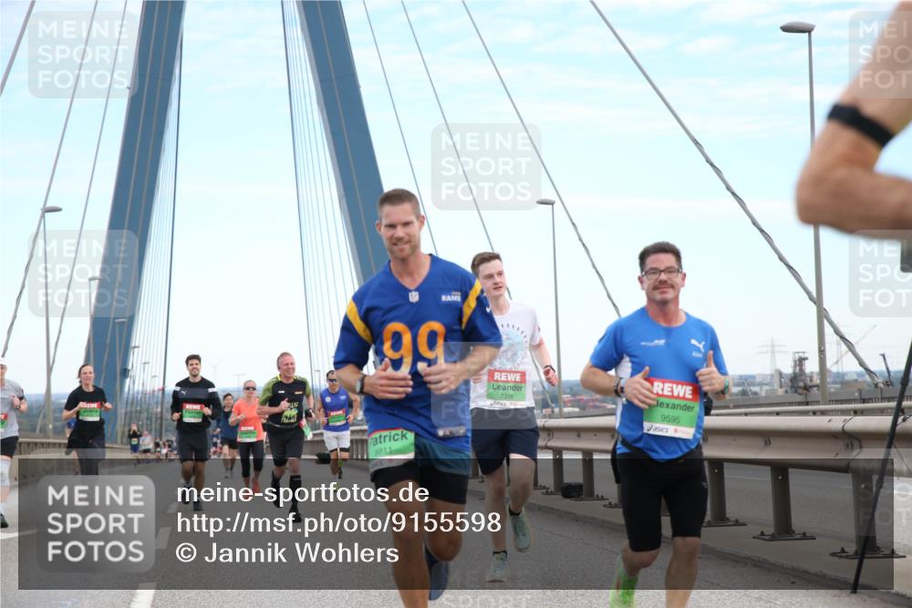 03.10.2025 - Köhlbrandbrückenlauf Jannik Wohlers http://msf.ph/oto/9155598 03.10.2025 15:23:10 Position 1 99, 7398, 9595, 8811 meine-sportfotos.de