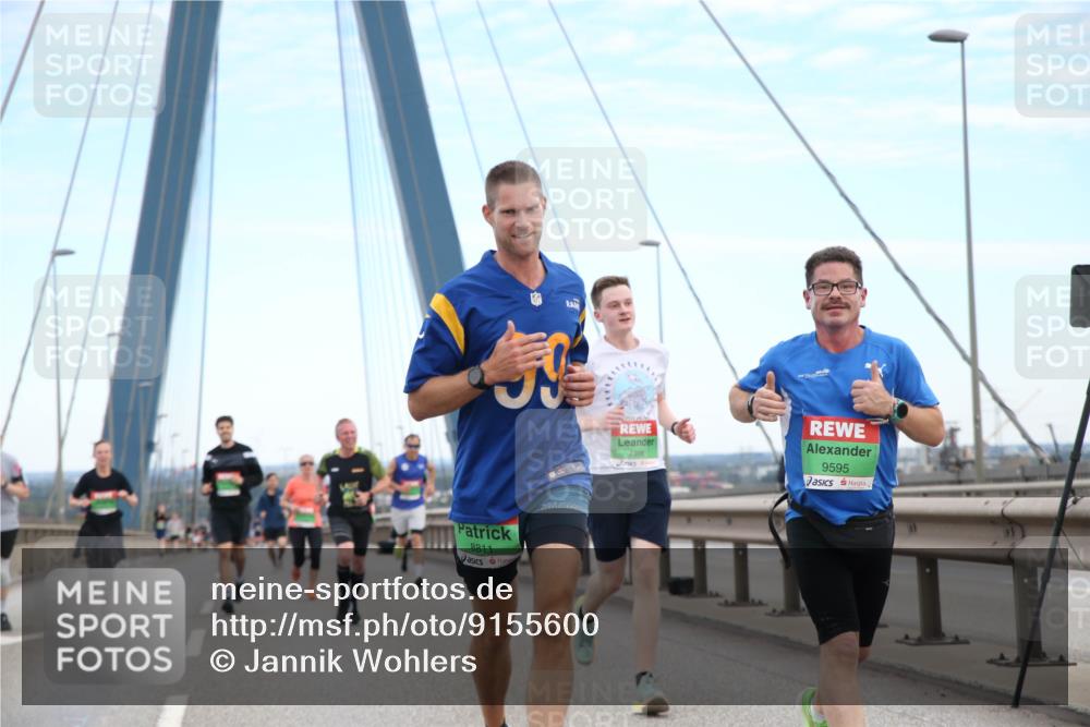 03.10.2025 - Köhlbrandbrückenlauf Jannik Wohlers http://msf.ph/oto/9155600 03.10.2025 15:23:10 Position 1 8811, 7398, 9595 meine-sportfotos.de