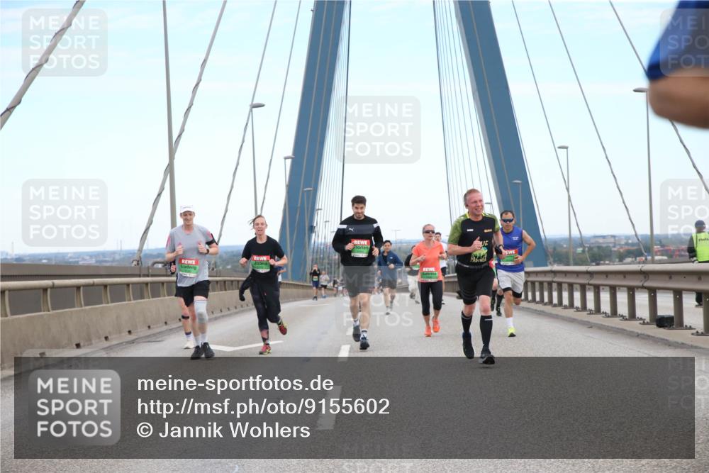 03.10.2025 - Köhlbrandbrückenlauf Jannik Wohlers http://msf.ph/oto/9155602 03.10.2025 15:23:11 Position 1  meine-sportfotos.de