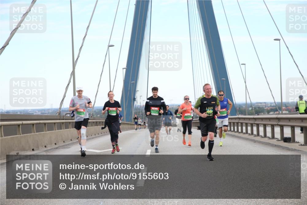 03.10.2025 - Köhlbrandbrückenlauf Jannik Wohlers http://msf.ph/oto/9155603 03.10.2025 15:23:11 Position 1  meine-sportfotos.de