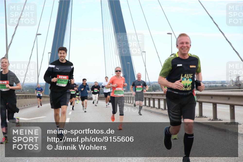 03.10.2025 - Köhlbrandbrückenlauf Jannik Wohlers http://msf.ph/oto/9155606 03.10.2025 15:23:13 Position 1 9569, 9570, 7266 meine-sportfotos.de