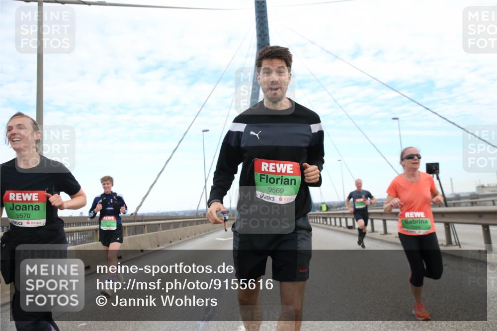 03.10.2025 - Köhlbrandbrückenlauf Jannik Wohlers http://msf.ph/oto/9155616 03.10.2025 15:23:15 Position 1 9570, 9569 meine-sportfotos.de