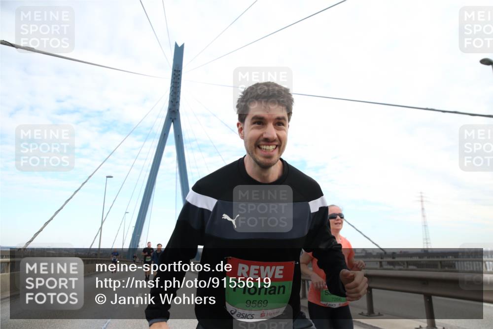 03.10.2025 - Köhlbrandbrückenlauf Jannik Wohlers http://msf.ph/oto/9155619 03.10.2025 15:23:16 Position 1 9569, 7266 meine-sportfotos.de