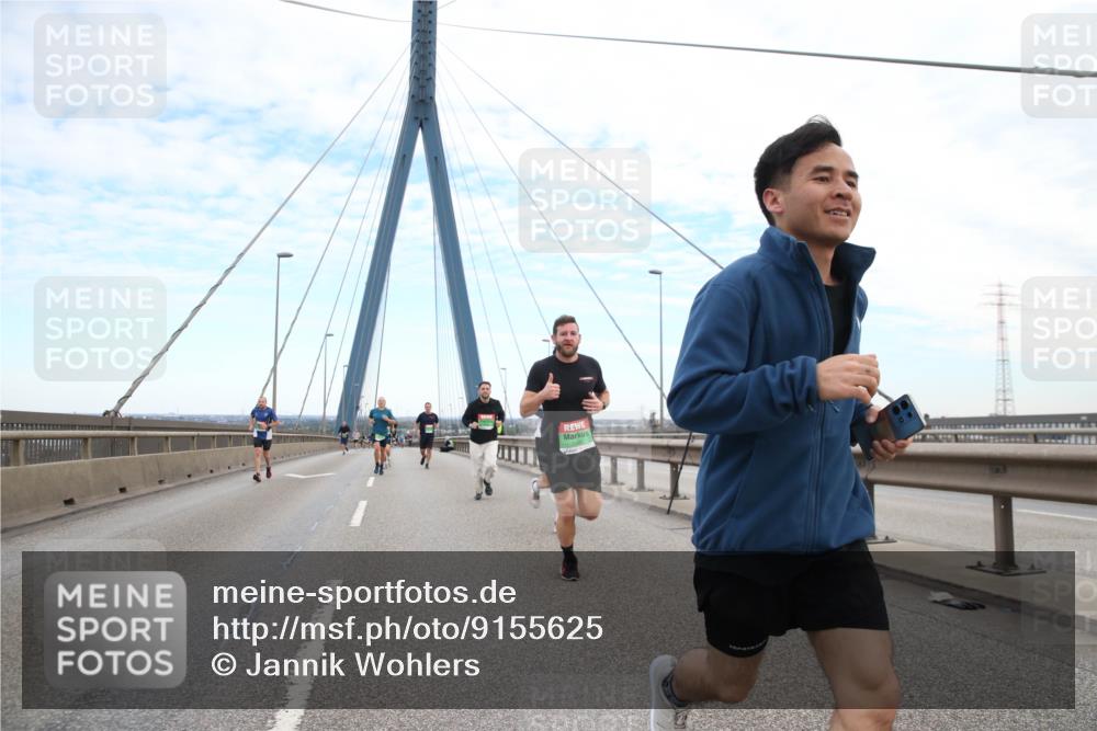 03.10.2025 - Köhlbrandbrückenlauf Jannik Wohlers http://msf.ph/oto/9155625 03.10.2025 15:23:19 Position 1  meine-sportfotos.de
