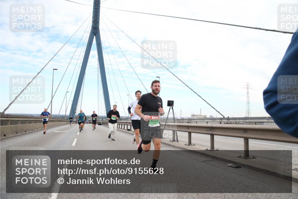 03.10.2025 - Köhlbrandbrückenlauf Jannik Wohlers http://msf.ph/oto/9155628 03.10.2025 15:23:19 Position 1  meine-sportfotos.de