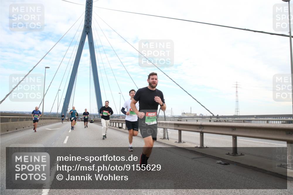 03.10.2025 - Köhlbrandbrückenlauf Jannik Wohlers http://msf.ph/oto/9155629 03.10.2025 15:23:19 Position 1 7105 meine-sportfotos.de