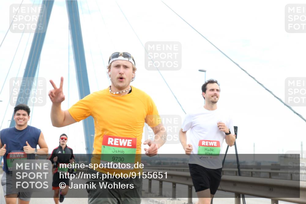 03.10.2025 - Köhlbrandbrückenlauf Jannik Wohlers http://msf.ph/oto/9155651 03.10.2025 15:25:27 Position 1 7425, 9730, 9744 meine-sportfotos.de