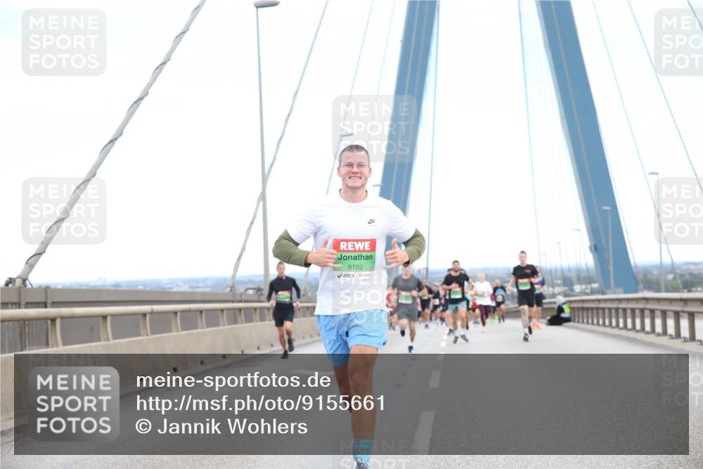 03.10.2025 - Köhlbrandbrückenlauf Jannik Wohlers http://msf.ph/oto/9155661 03.10.2025 15:25:31 Position 1 9102 meine-sportfotos.de
