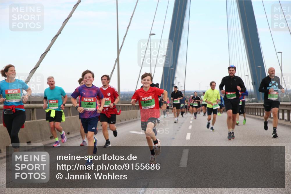 03.10.2025 - Köhlbrandbrückenlauf Jannik Wohlers http://msf.ph/oto/9155686 03.10.2025 15:25:43 Position 1 8979, 8980, 8981 meine-sportfotos.de