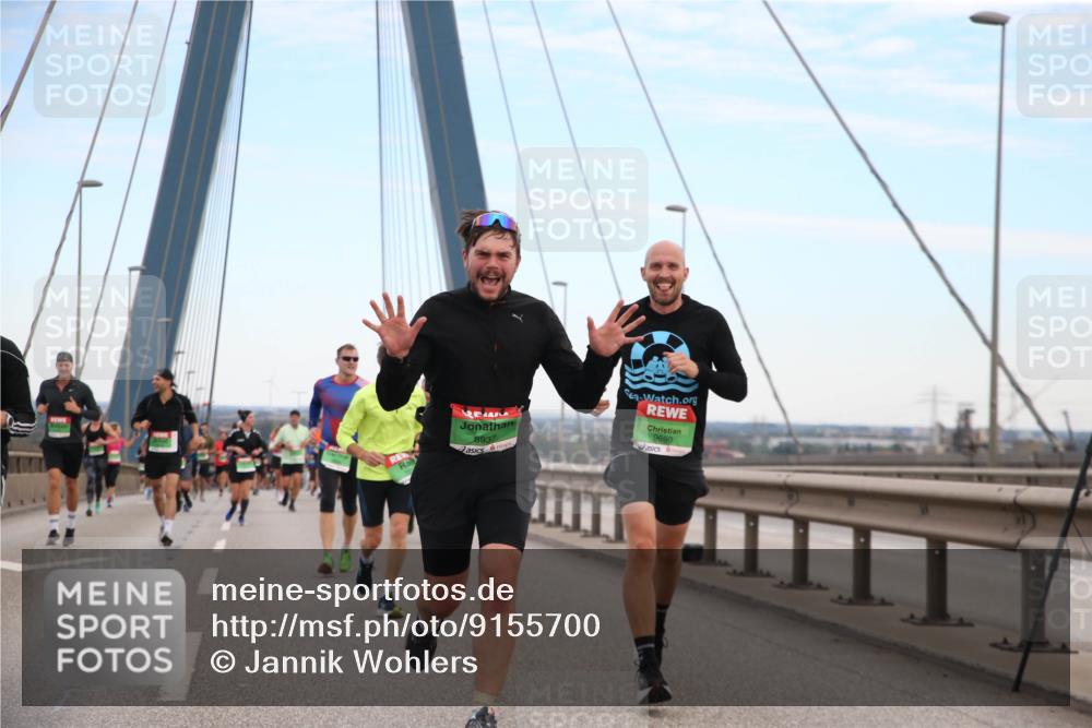 03.10.2025 - Köhlbrandbrückenlauf Jannik Wohlers http://msf.ph/oto/9155700 03.10.2025 15:25:45 Position 1 374, 8937, 9690 meine-sportfotos.de