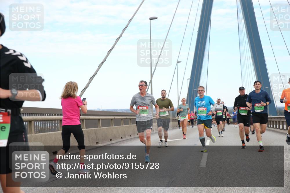 03.10.2025 - Köhlbrandbrückenlauf Jannik Wohlers http://msf.ph/oto/9155728 03.10.2025 15:25:57 Position 1  meine-sportfotos.de