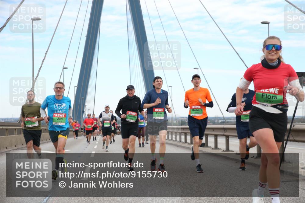 03.10.2025 - Köhlbrandbrückenlauf Jannik Wohlers http://msf.ph/oto/9155730 03.10.2025 15:25:58 Position 1 7283, 8803, 8797 meine-sportfotos.de