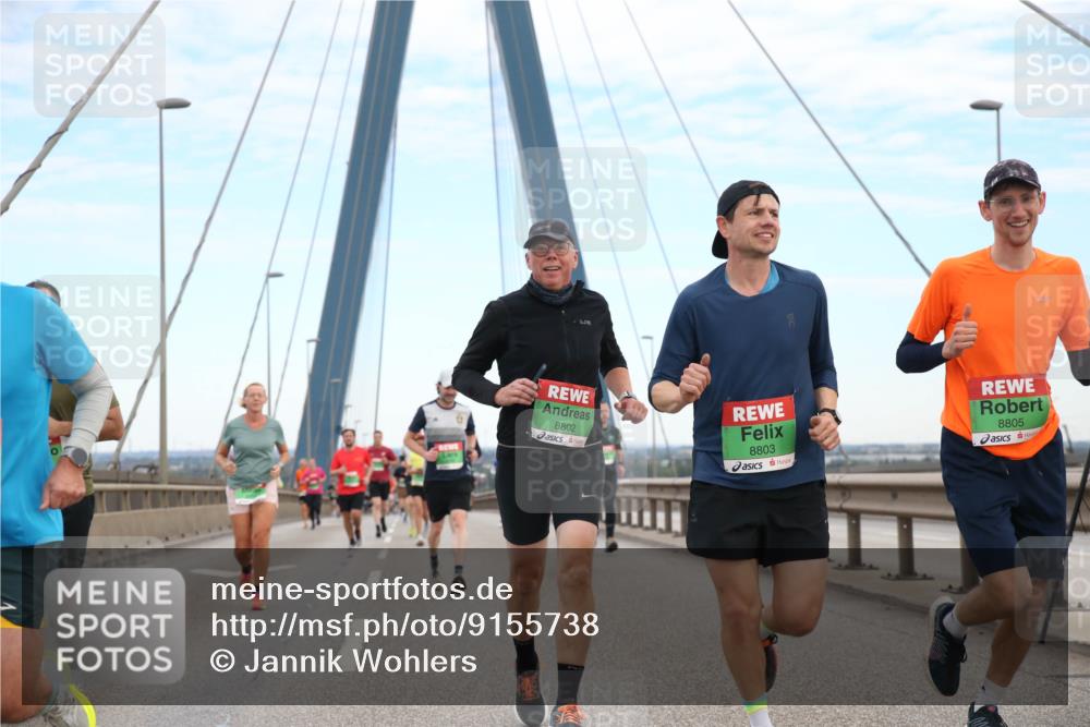 03.10.2025 - Köhlbrandbrückenlauf Jannik Wohlers http://msf.ph/oto/9155738 03.10.2025 15:25:59 Position 1 8802, 8803, 8805 meine-sportfotos.de