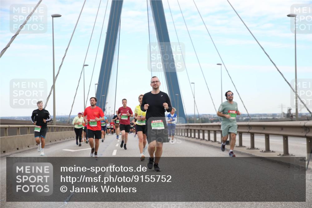 03.10.2025 - Köhlbrandbrückenlauf Jannik Wohlers http://msf.ph/oto/9155752 03.10.2025 15:26:04 Position 1 7303 meine-sportfotos.de