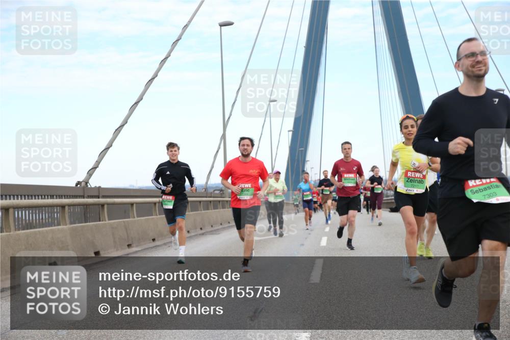 03.10.2025 - Köhlbrandbrückenlauf Jannik Wohlers http://msf.ph/oto/9155759 03.10.2025 15:26:05 Position 1 7217, 7304, 7303 meine-sportfotos.de