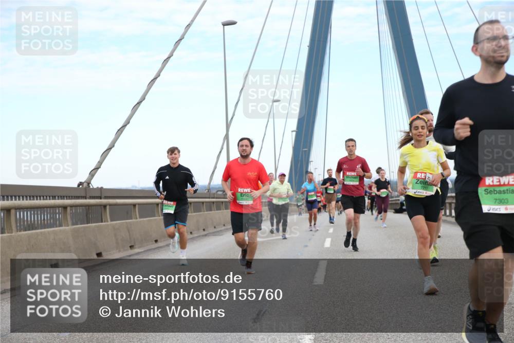 03.10.2025 - Köhlbrandbrückenlauf Jannik Wohlers http://msf.ph/oto/9155760 03.10.2025 15:26:05 Position 1 7304, 7217, 7303 meine-sportfotos.de
