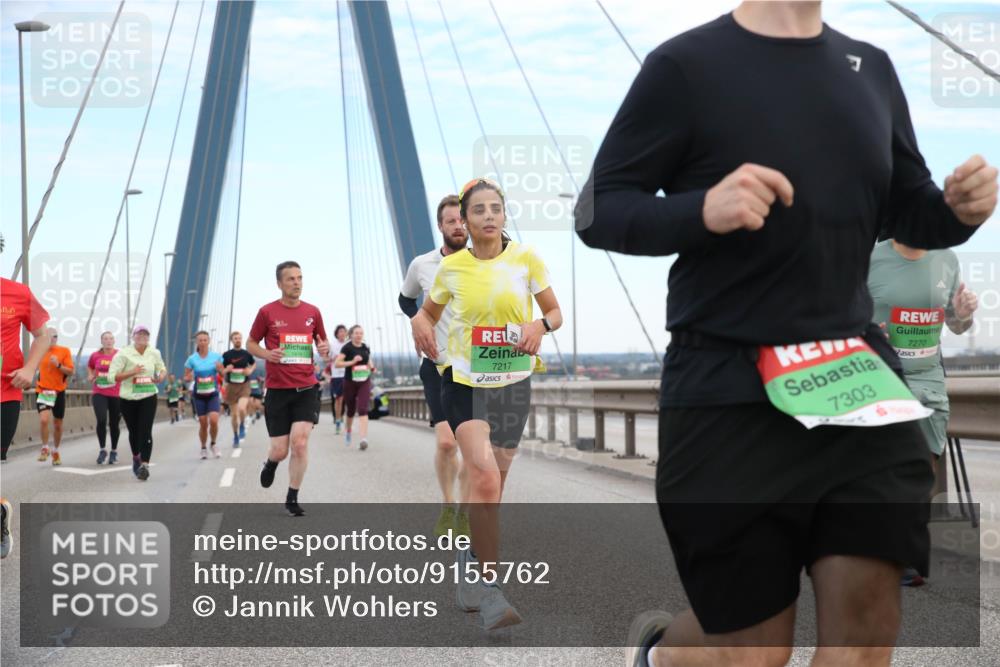 03.10.2025 - Köhlbrandbrückenlauf Jannik Wohlers http://msf.ph/oto/9155762 03.10.2025 15:26:06 Position 1 7419, 7217, 7303, 7270 meine-sportfotos.de