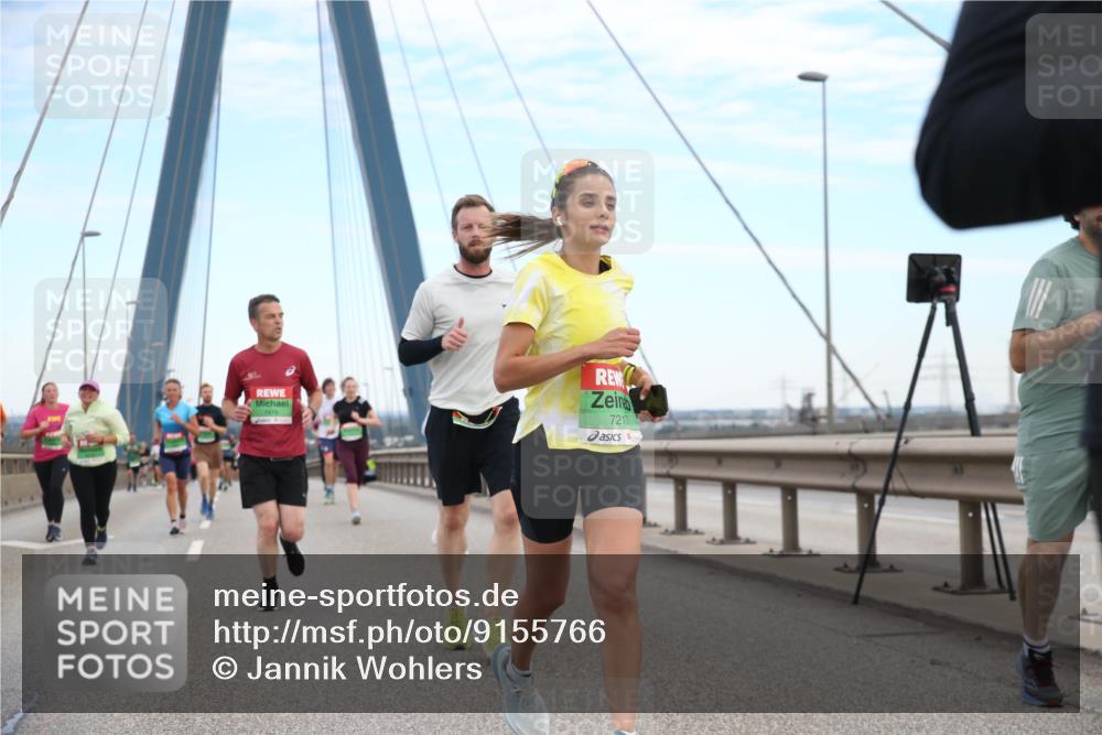 03.10.2025 - Köhlbrandbrückenlauf Jannik Wohlers http://msf.ph/oto/9155766 03.10.2025 15:26:06 Position 1 7211 meine-sportfotos.de