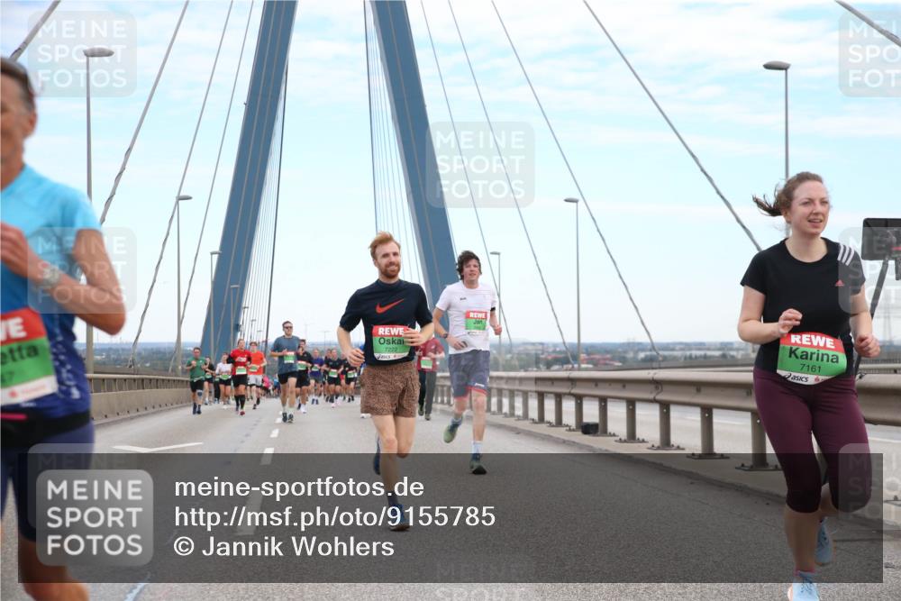 03.10.2025 - Köhlbrandbrückenlauf Jannik Wohlers http://msf.ph/oto/9155785 03.10.2025 15:26:11 Position 1 47, 7161 meine-sportfotos.de
