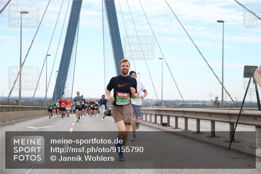 03.10.2025 - Köhlbrandbrückenlauf Jannik Wohlers http://msf.ph/oto/9155790 03.10.2025 15:26:12 Position 1 7222 meine-sportfotos.de