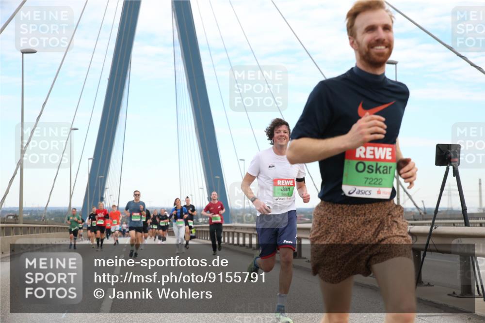 03.10.2025 - Köhlbrandbrückenlauf Jannik Wohlers http://msf.ph/oto/9155791 03.10.2025 15:26:13 Position 1 8860, 7222 meine-sportfotos.de