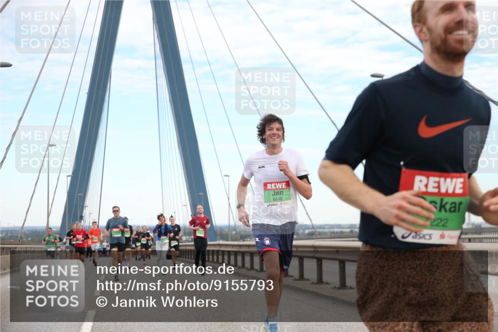 03.10.2025 - Köhlbrandbrückenlauf Jannik Wohlers http://msf.ph/oto/9155793 03.10.2025 15:26:13 Position 1 8860, 222 meine-sportfotos.de