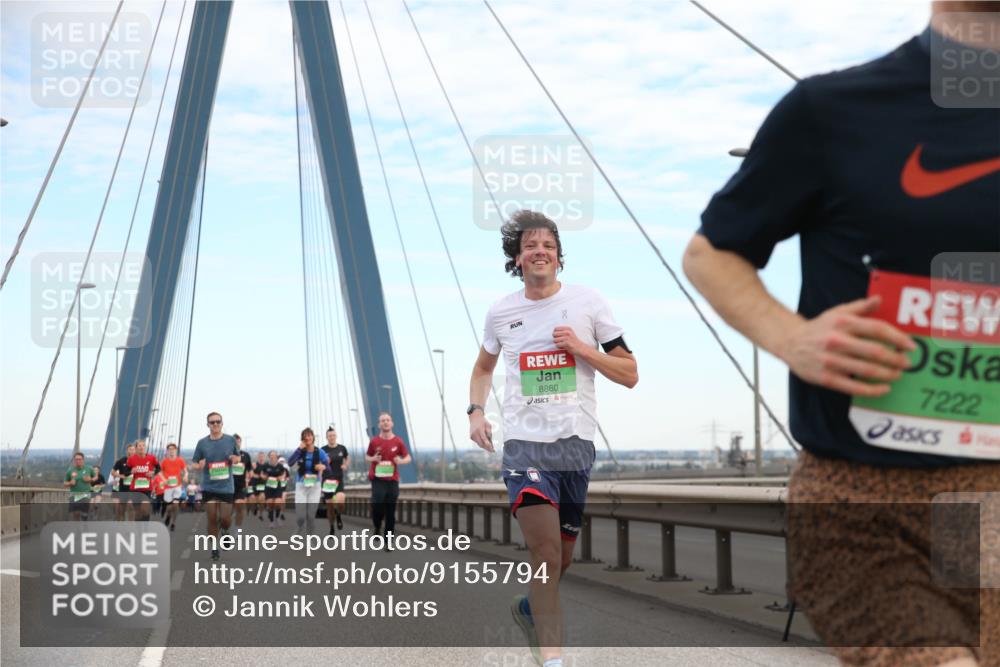 03.10.2025 - Köhlbrandbrückenlauf Jannik Wohlers http://msf.ph/oto/9155794 03.10.2025 15:26:13 Position 1 8860, 7222 meine-sportfotos.de