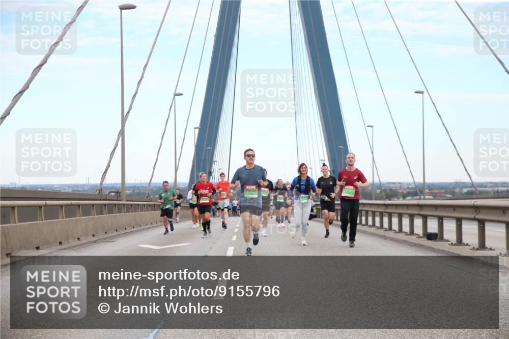 03.10.2025 - Köhlbrandbrückenlauf Jannik Wohlers http://msf.ph/oto/9155796 03.10.2025 15:26:15 Position 1 7394 meine-sportfotos.de