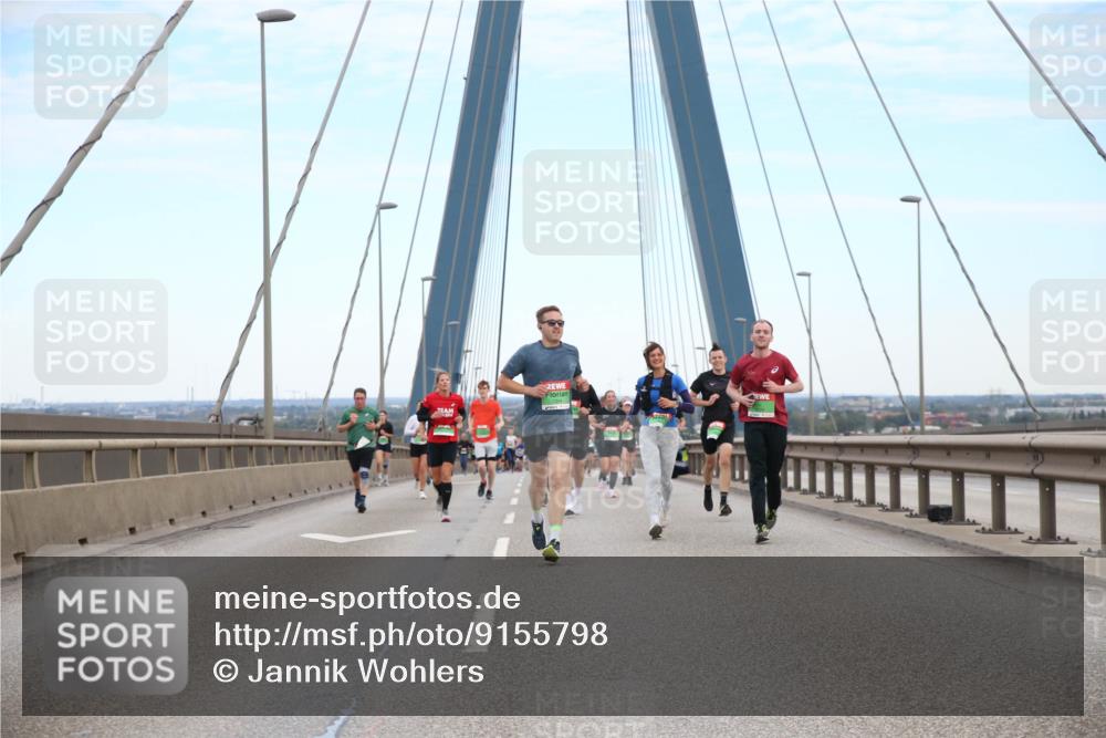 03.10.2025 - Köhlbrandbrückenlauf Jannik Wohlers http://msf.ph/oto/9155798 03.10.2025 15:26:15 Position 1  meine-sportfotos.de