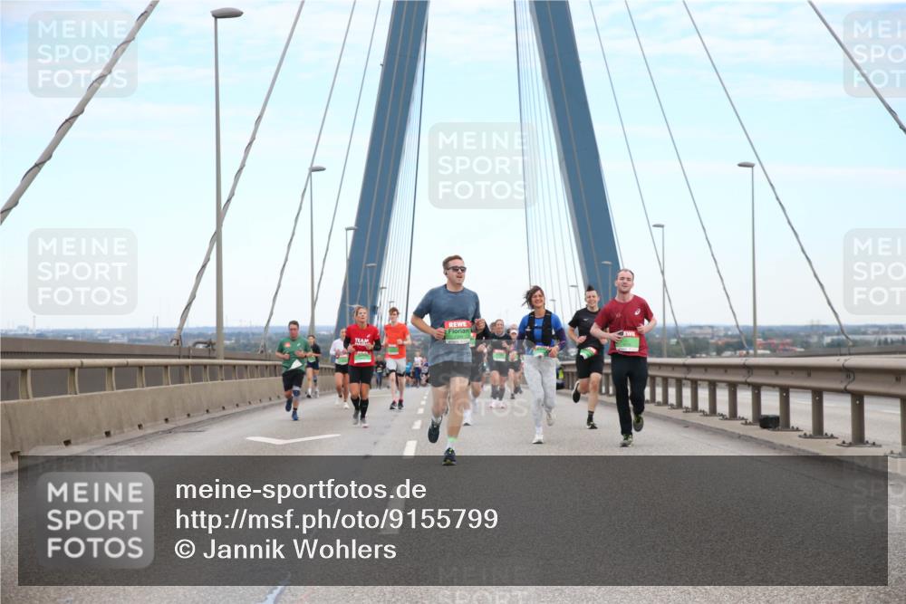 03.10.2025 - Köhlbrandbrückenlauf Jannik Wohlers http://msf.ph/oto/9155799 03.10.2025 15:26:15 Position 1 7394 meine-sportfotos.de
