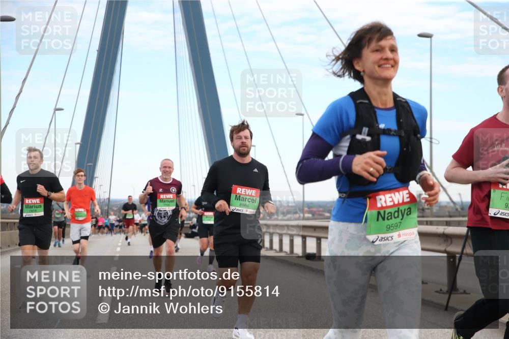 03.10.2025 - Köhlbrandbrückenlauf Jannik Wohlers http://msf.ph/oto/9155814 03.10.2025 15:26:19 Position 1 7818, 8966, 11, 9597, 97 meine-sportfotos.de