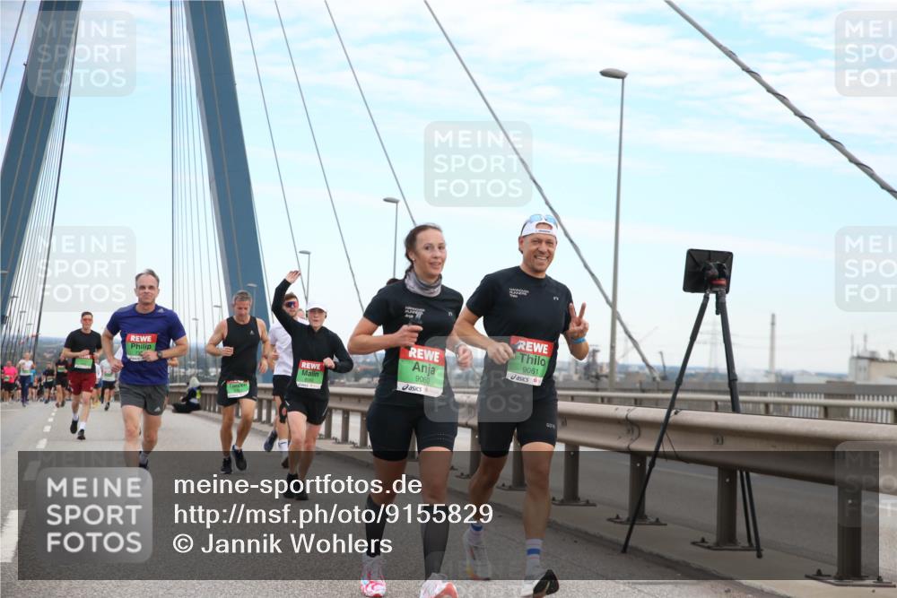 03.10.2025 - Köhlbrandbrückenlauf Jannik Wohlers http://msf.ph/oto/9155829 03.10.2025 15:26:23 Position 1 9060, 9061 meine-sportfotos.de