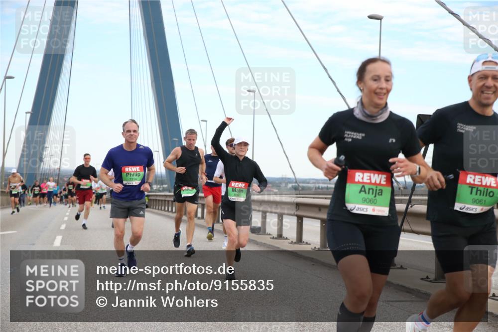 03.10.2025 - Köhlbrandbrückenlauf Jannik Wohlers http://msf.ph/oto/9155835 03.10.2025 15:26:23 Position 1 7314, 8064, 9060, 9061 meine-sportfotos.de