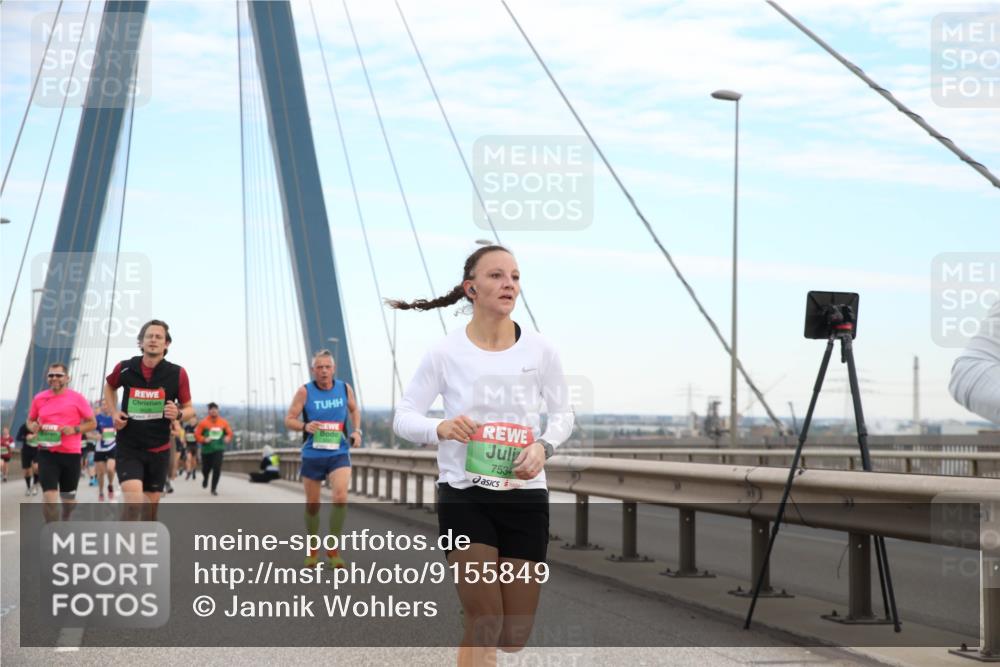 03.10.2025 - Köhlbrandbrückenlauf Jannik Wohlers http://msf.ph/oto/9155849 03.10.2025 15:26:36 Position 1 7534 meine-sportfotos.de