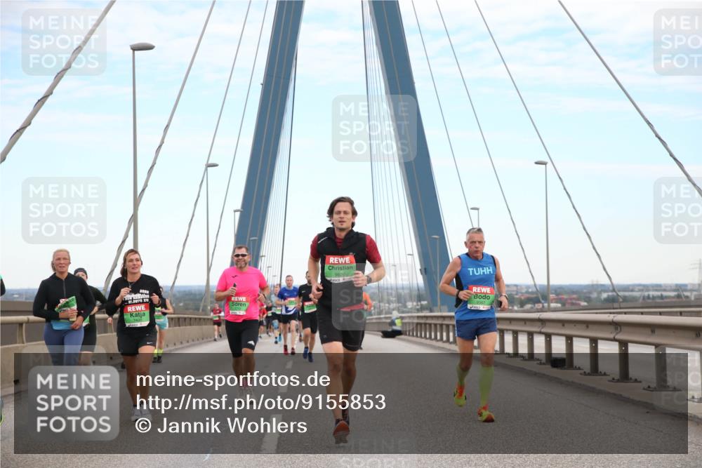 03.10.2025 - Köhlbrandbrückenlauf Jannik Wohlers http://msf.ph/oto/9155853 03.10.2025 15:26:37 Position 1 21, 0975 meine-sportfotos.de