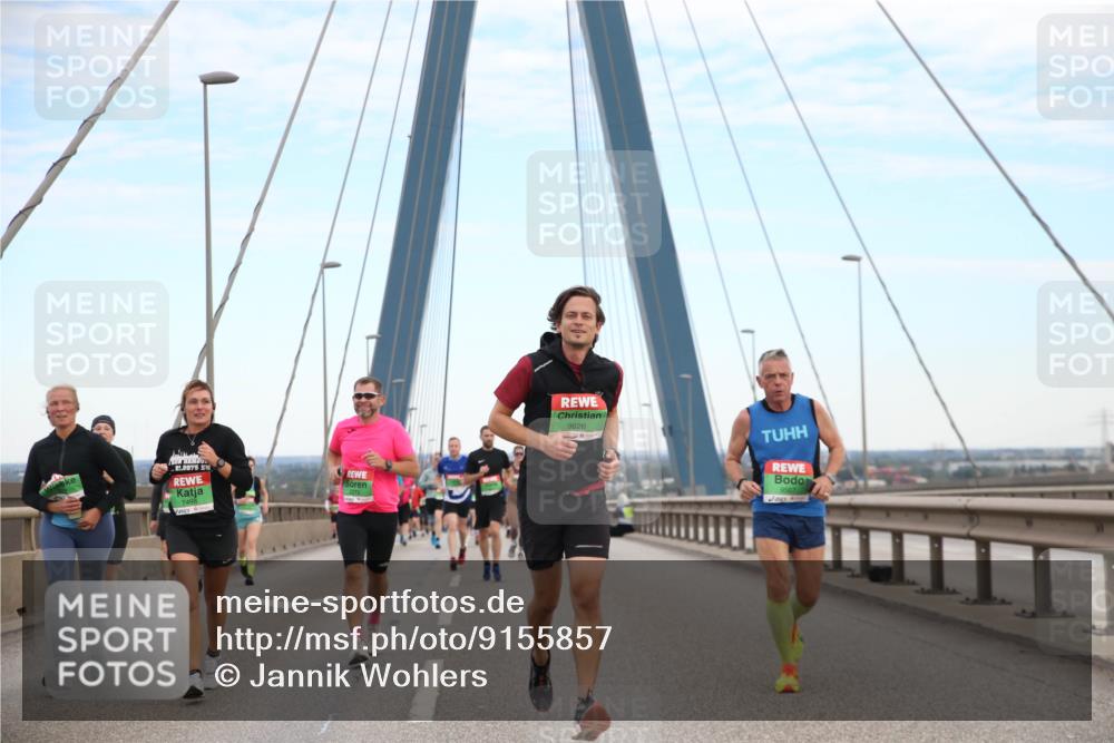 03.10.2025 - Köhlbrandbrückenlauf Jannik Wohlers http://msf.ph/oto/9155857 03.10.2025 15:26:38 Position 1 21, 0975, 9626 meine-sportfotos.de