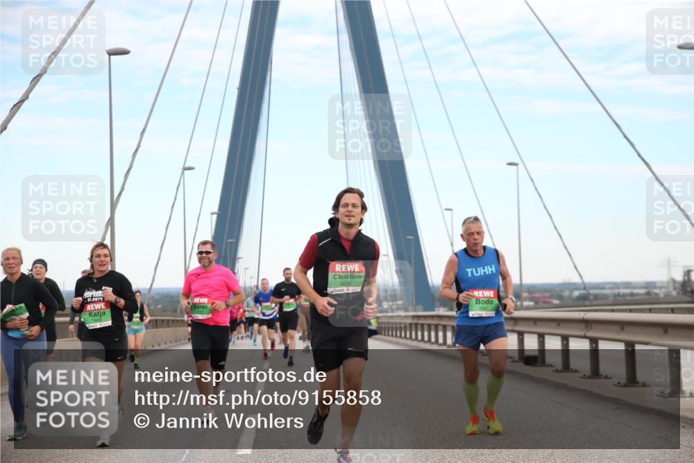 03.10.2025 - Köhlbrandbrückenlauf Jannik Wohlers http://msf.ph/oto/9155858 03.10.2025 15:26:38 Position 1 21, 0975, 7498, 9626 meine-sportfotos.de
