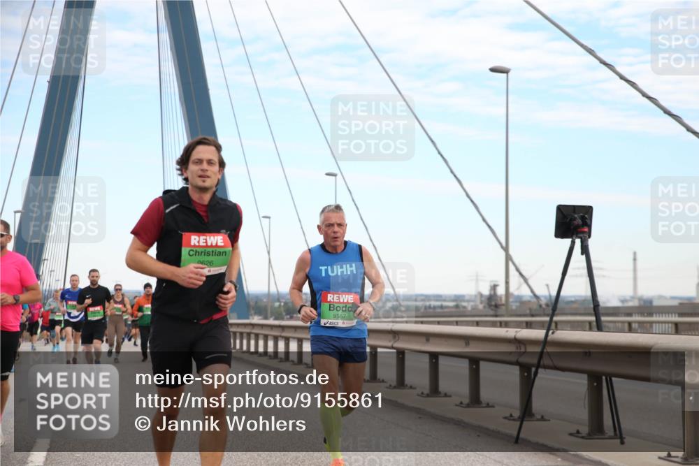 03.10.2025 - Köhlbrandbrückenlauf Jannik Wohlers http://msf.ph/oto/9155861 03.10.2025 15:26:38 Position 1 9626, 9567 meine-sportfotos.de